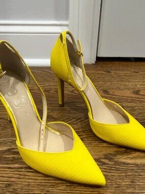 Jessica Simpson Women's Yellow Heels